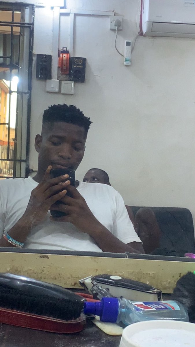 marvelwhest4's tweet photo. Day 1 of not cutting my hair until Cristiano Ronaldo wins the World Cup https://t.co/COY9znhDQf