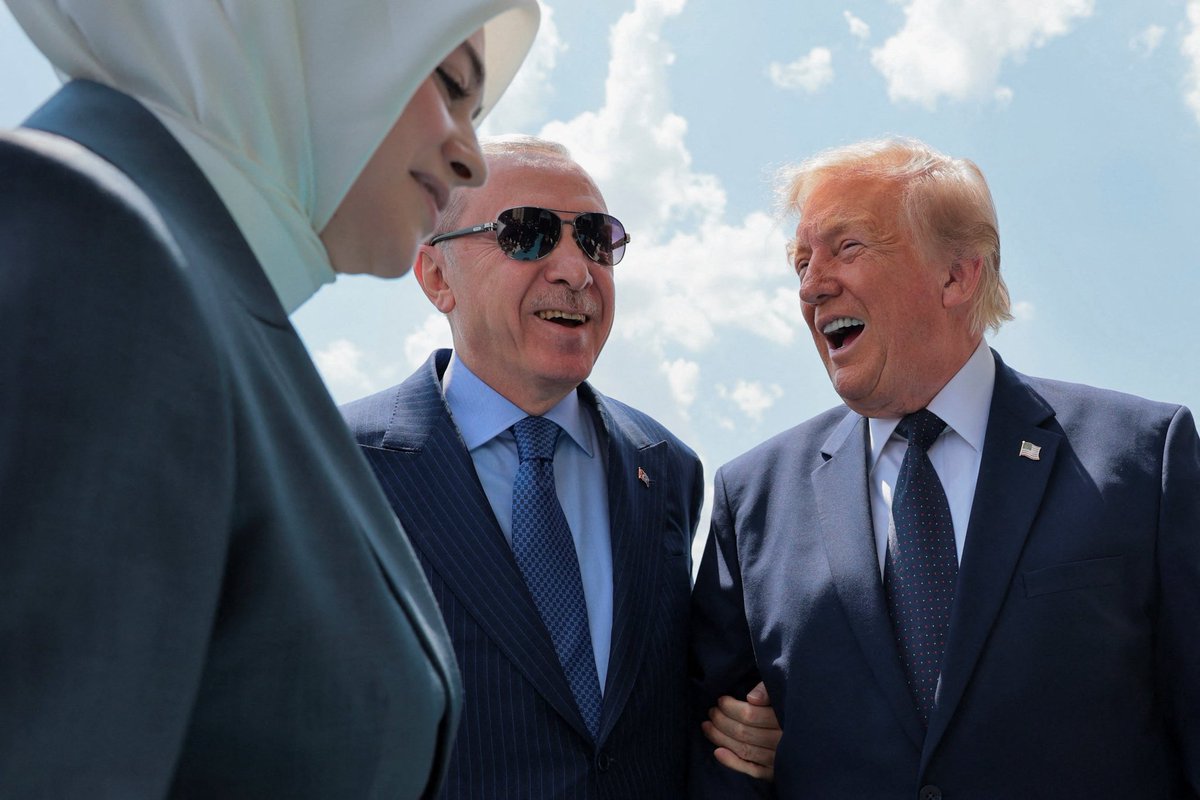 MehmetArdic_'s tweet photo. Teşekkürler Erdoğan..

1999 yılında Merve Kavakçı’yı Meclis’te hedef alan Bülent Ecevit’in “Bu hanıma haddini bildiriniz” sözlerini UNUTMADIK

Kavakçı’nın kızı bugün Cumhurbaşkanımız Erdoğan’ın yabancı liderlerle gerçekleştirdiği görüşmelerde tercümanlık görevini yürütüyor https://t.co/tRDu3aprJk