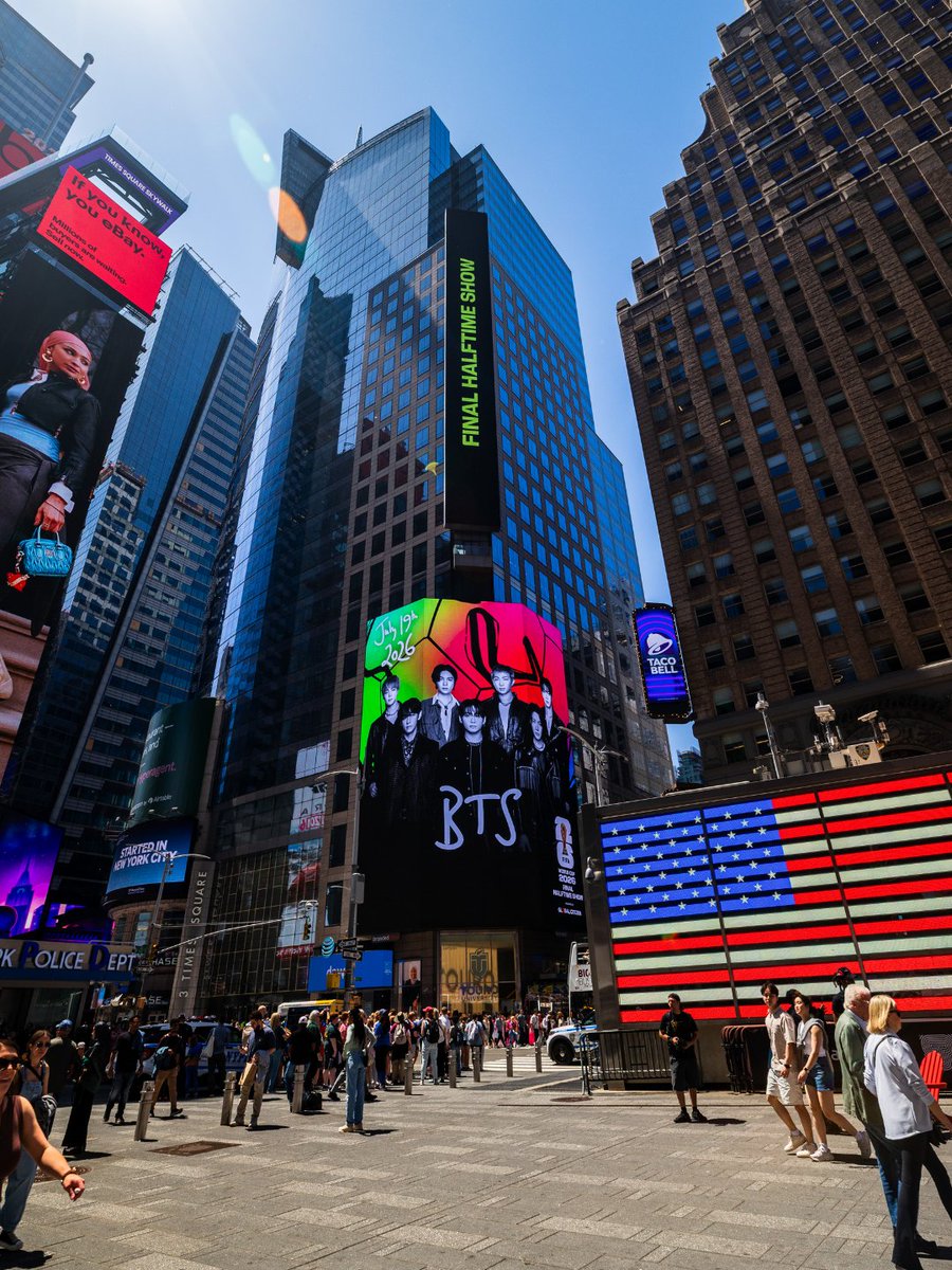 GlblCtzn's tweet photo. Spotted around NYC... 👀🗽 The FIFA World Cup 2026™ Final Halftime Show is just around the corner!⁠
⁠
@madonna, @shakira, @bts_bighit are coming together for a legendary performance in support of the FIFA Global Citizen Education Fund. ⁠

Learn more: https://t.co/o3etNMduI1 https://t.co/gsDsfXAMVs