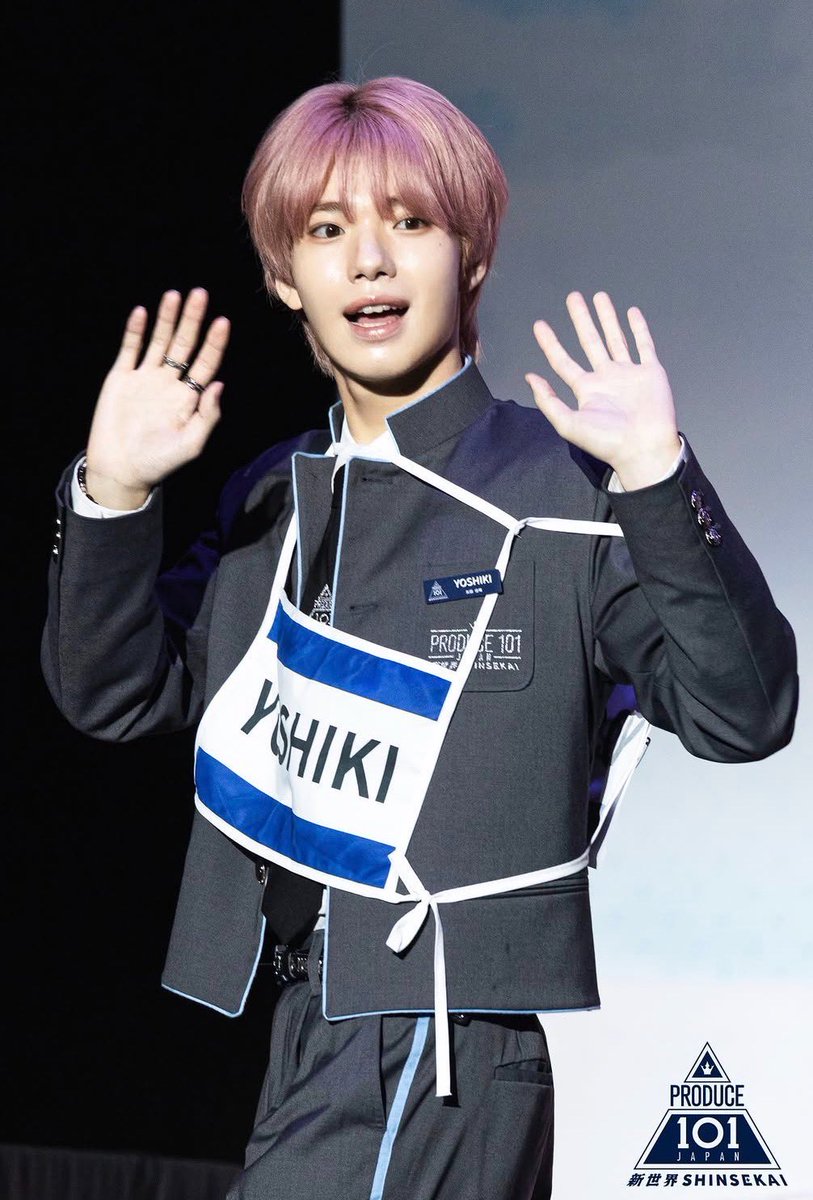 15m0chi2's tweet photo. ゼッケンの集合体写真見て、ゼッケンの付け方間違ってる矢田佳暉を思い出すなどをしている https://t.co/SVKfY5zf0q