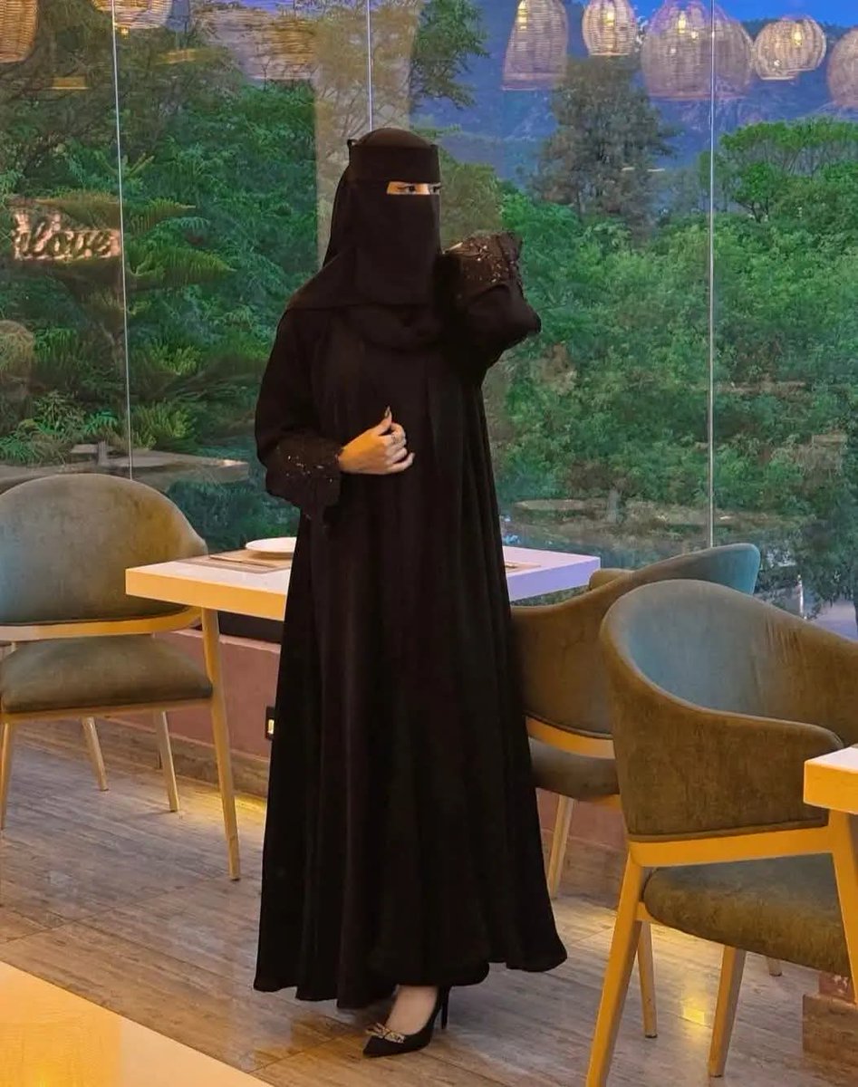 a03dwaQpEO2E01b's tweet photo. مساء الخير 🌹

من هي المرأة التي لا تتكرر !؟ 🤨 https://t.co/uIcLCe8oKR