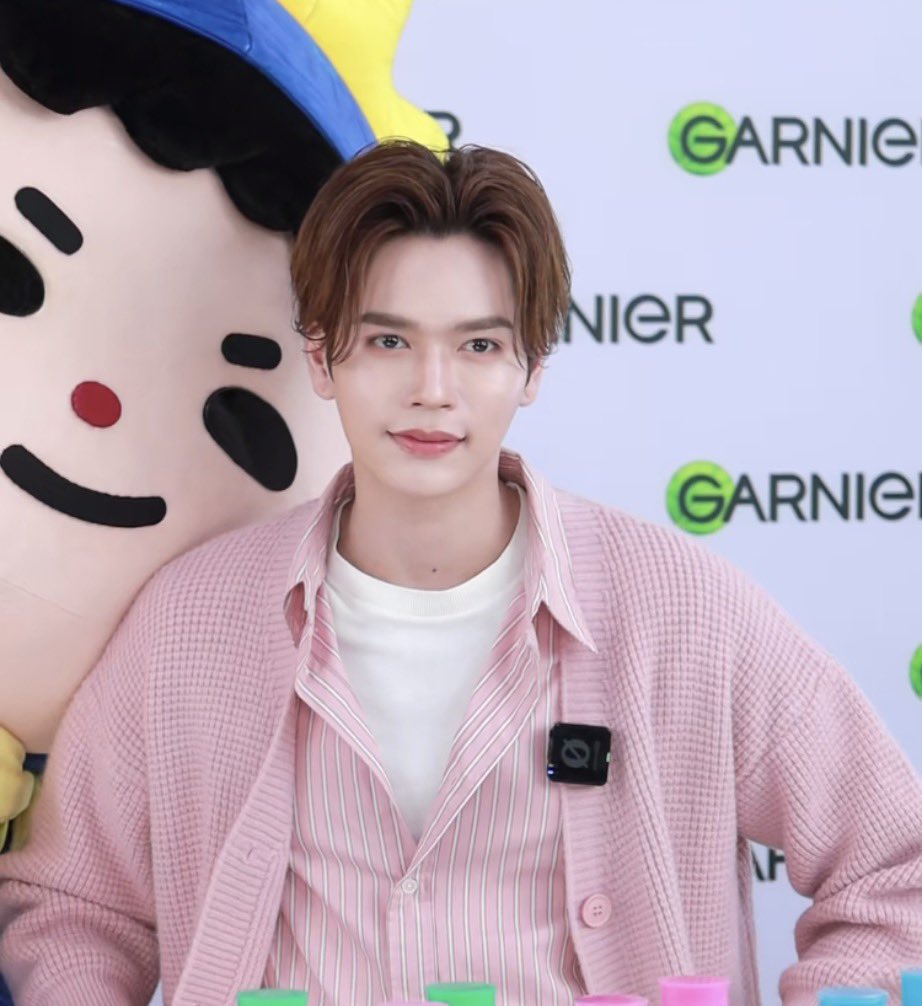 mmuayir's tweet photo. เฟรมนี้น่ารักมาก แก้มโม่ซบไหล่ด๊าแนะ ♥️

GARNIER PUMP MARKJUMMO

#GarnierMicellarPumpxMarkJummo https://t.co/5mJYrlu0dl
