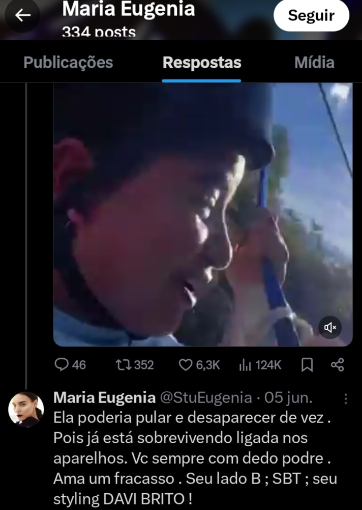JusFuracoes's tweet photo. Gente me marcaram na tml sobre essa @. Ela faz o hater recreativo com a Milena. Além, disso tem muitas falas de cunho racista. É bem pejorativo e nojento o qto ela nutre esse ódio. A pessoa disse q ela faz hater tbem ao Juliano. Enfim! Quem puder ajudar vamos denunciar 🗣 https://t.co/kK200wjc74
