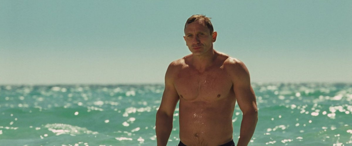 GAYJAMESBOND's tweet photo. Daniel Craig As James Bond https://t.co/GfZY7fIA7r