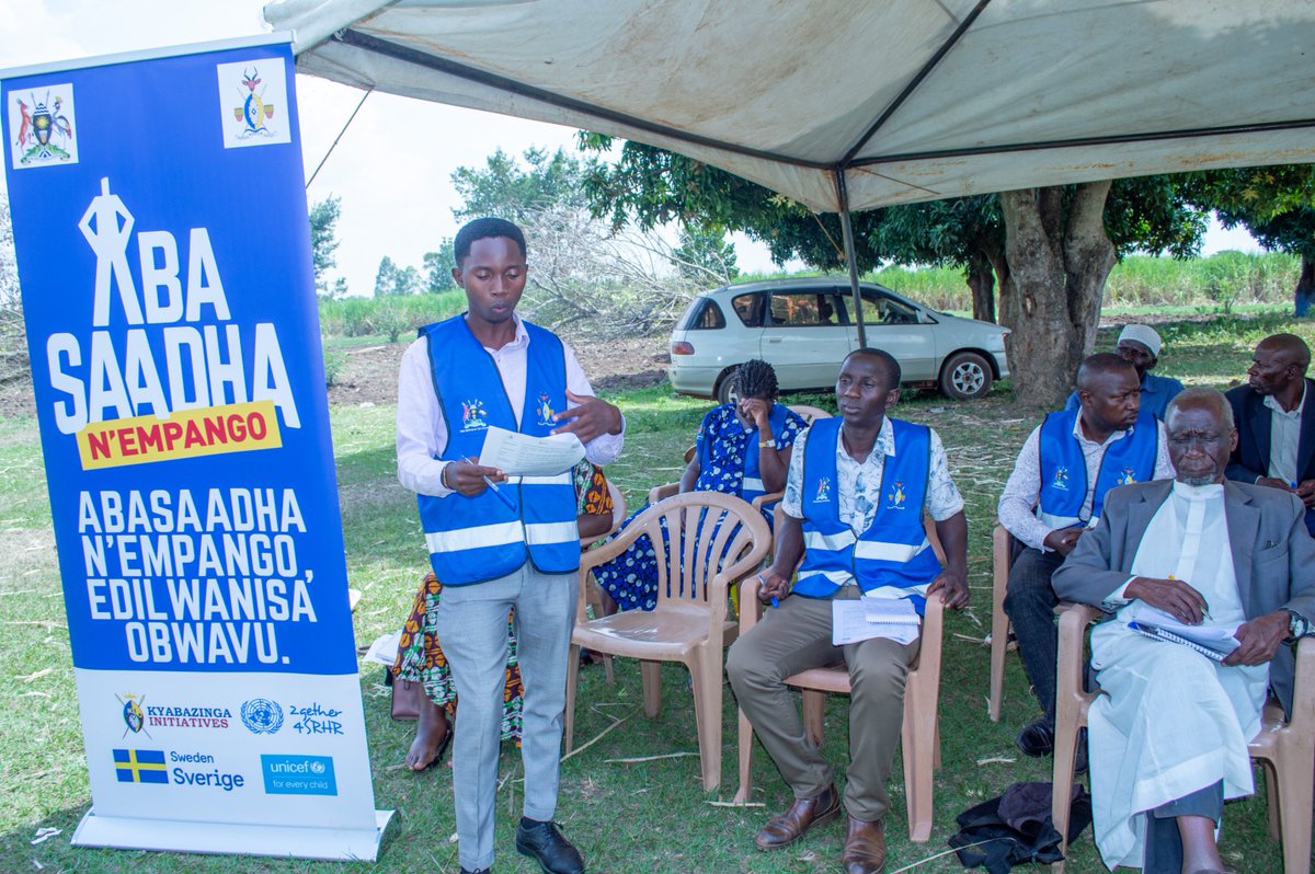 KyabazingaINI23's tweet photo. Mr. Lwamaza Sharif Isiko, the KI Youth Program Officer, focused his address on sustainable development, highlighting the critical sectors of food security, resilient livelihoods, and household economic empowerment.
@KingNadiopeIV  @UNICEFUganda @OwekOsman @babirye_yudaya https://t.co/PUpl4GWcCi