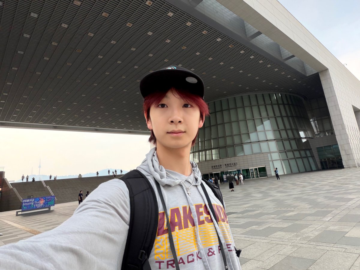 0_caeli's tweet photo. 260707 위버스 포스트 카이렐

쉬는 날에도 혼자 박물관 가는 아이돌
나는 우리 영이가 이렇게 스스로 찾아서
탐색하고 공부하고 배움을 찾아 가는 사람이라
더 멋지고 좋아☺️

#앰퍼샌드원 #카이렐 #KYRELL 
#AMPERSANDONE 
@_AMPERSANDONE_ https://t.co/zPWlbFvXfX