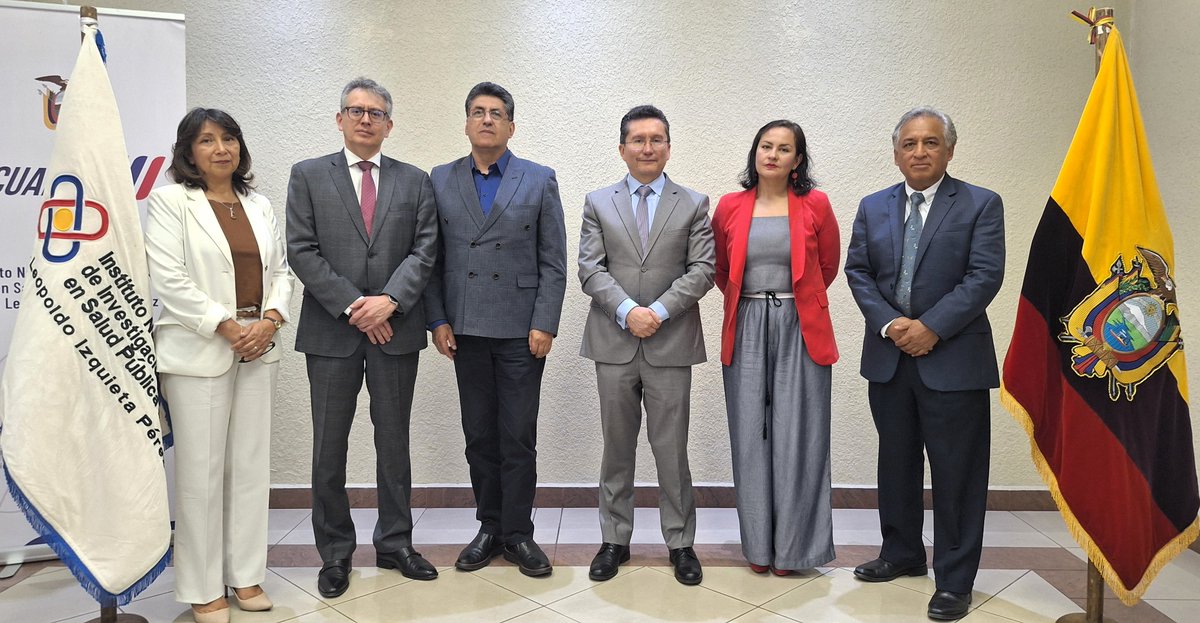 INSPI_ECUADOR's tweet photo. El INSPI, a través del Centro de Investigación en Enfermedades Infecciosas y Vectoriales (CIREV), presentó el reporte de cumplimiento de actividades del Proyecto de Cooperación Sur-Sur Ecuador–Uruguay sobre el control del Aedes aegypti mediante la Técnica del Insecto Estéril 🤝🌎

En el marco de esta jornada técnica, se realizó la entrega de certificados al equipo participante en la capacitación: “Práctica en cría masiva del insecto, irradiación para la esterilización y liberación a campo de mosquitos estériles”, reconociendo así su compromiso y la culminación satisfactoria de este proceso formativo🎓