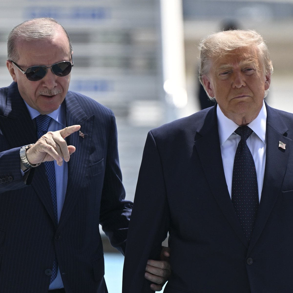 gztcom's tweet photo. 🔴ABD Başkanı Donald Trump: 

🗣️"Bakın, görüyorsunuz yollar harika" https://t.co/1Ywt9wGMhT