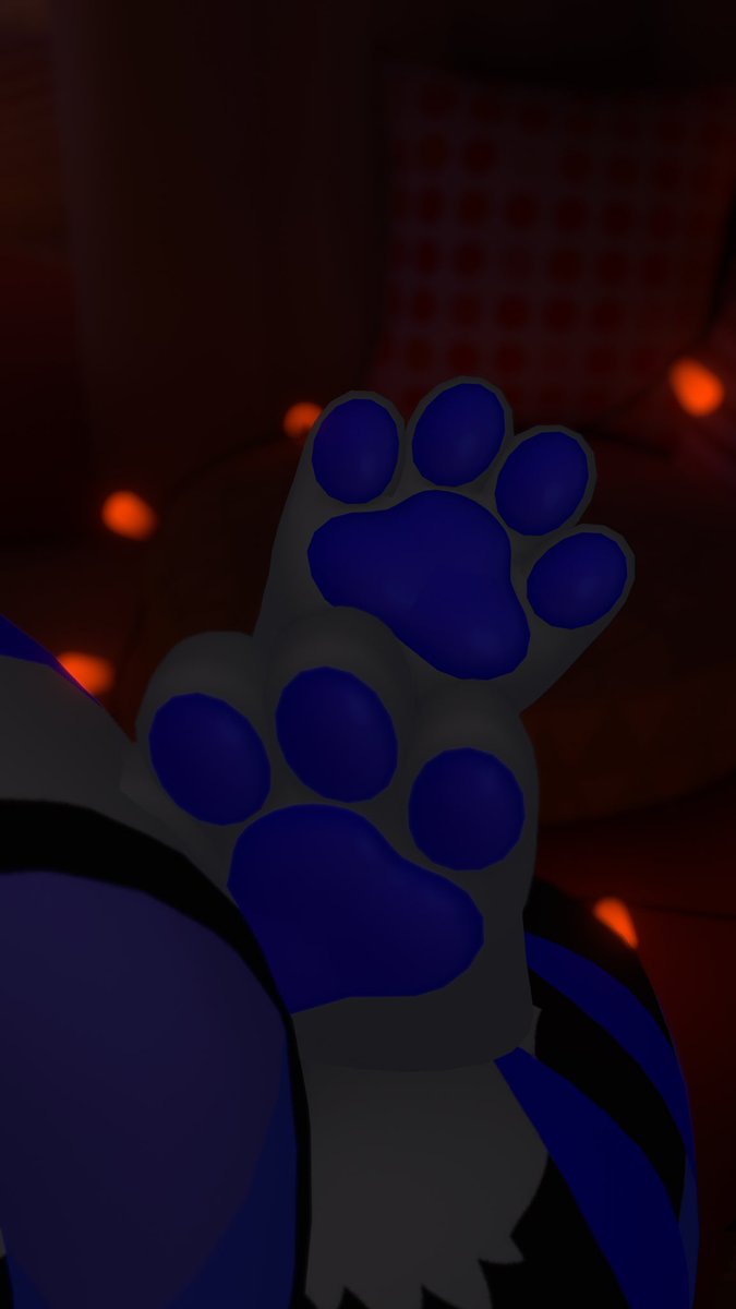 AarontheFishCat's tweet photo. Been practicing a lot with using the camera in VRC even though I don’t have a VR headset (I use my laptop) and honestly I feel like I’m improving nicely.
#mayu #VRchat #paws https://t.co/wNYVJOrPKB