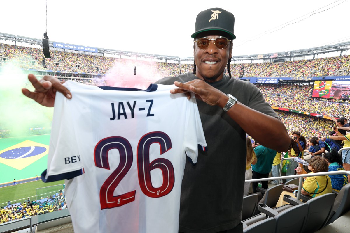 PSG_English's tweet photo. H to the Izzo. P to the SG. https://t.co/pA98NGhjSN