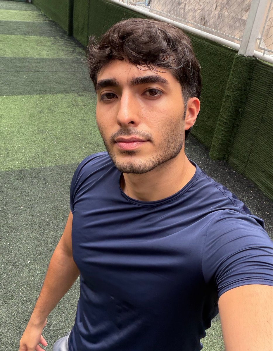 DavidDacamara21's tweet photo. Por acá retomando la rutina 

#gym #caracas #lacandelaria #gay #lgbt https://t.co/OJvslcgBvn