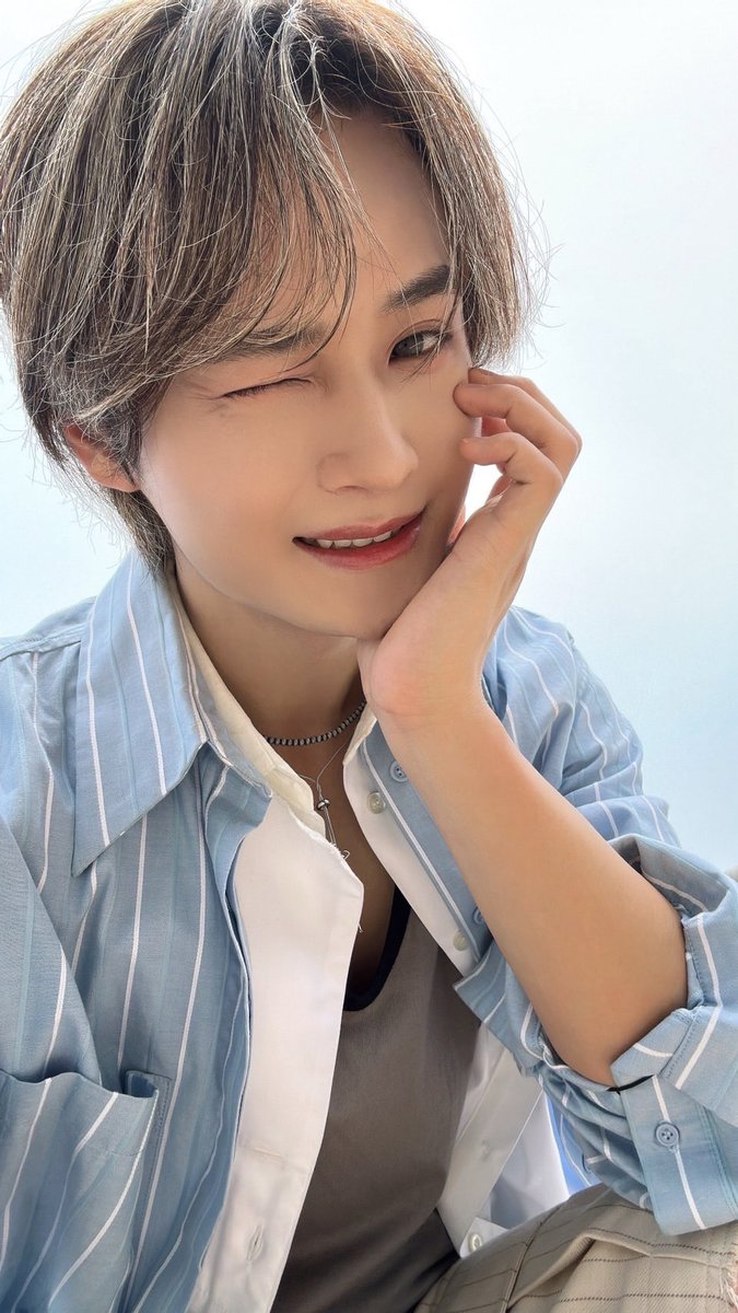 official_DXTEEN's tweet photo. [#寺尾香信]
今日は七夕だね✨️
織姫さまのNICOに会いに来たゾ😎ᕗ✨
みんながずっと幸せでいられますように(ㅅ´ ˘ `)

#DXTEEN #TERAOKOSHIN https://t.co/cS3QqHLwZF
