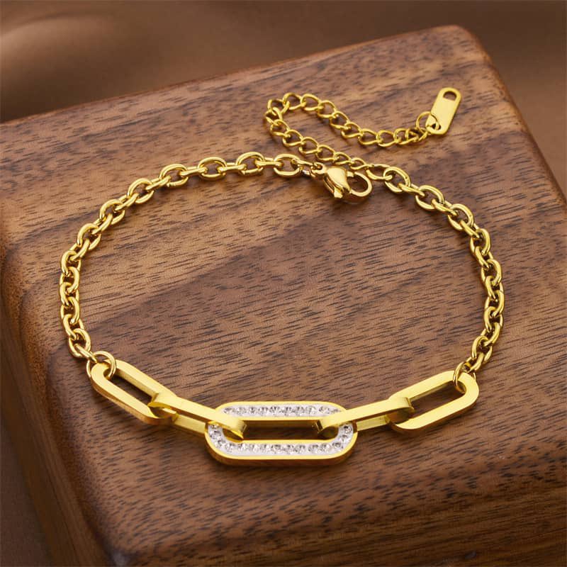 Cindy_FabieK's tweet photo. Bracelets disponibles 
3500f l’unité.
2 à 6000f https://t.co/cyXKiwHSIq