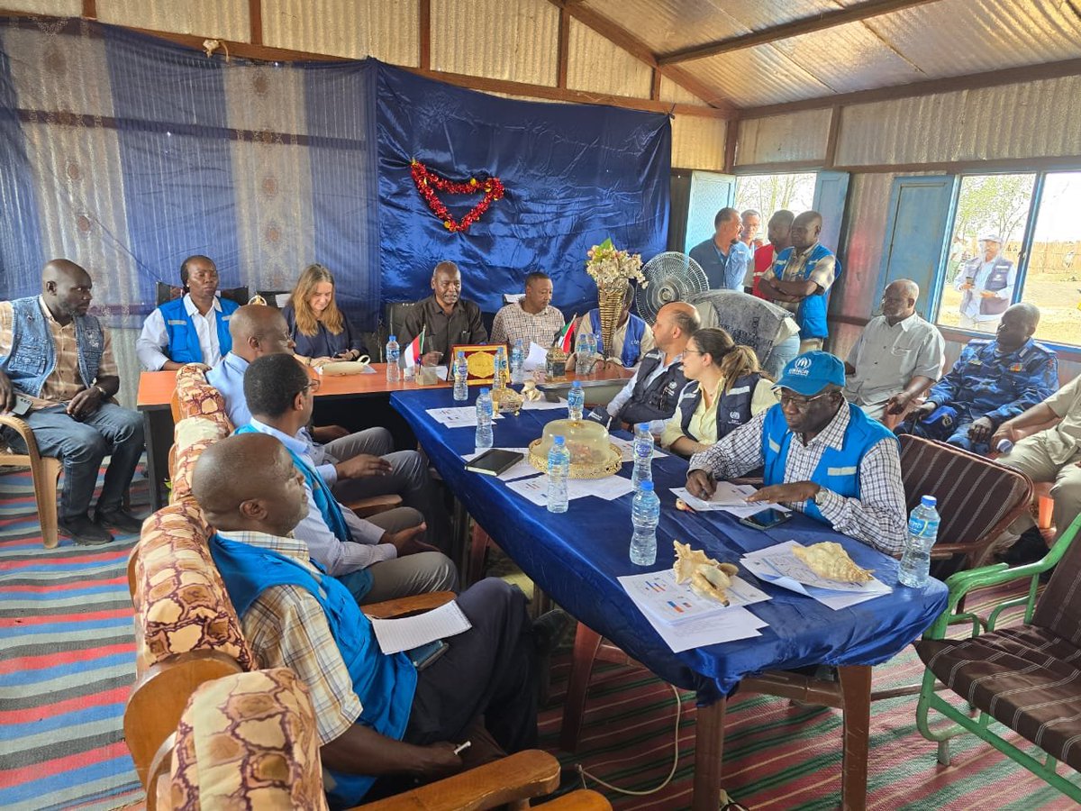 whosudan's tweet photo. While in White Nile State, @RaoufMazou &amp; @DrShible met with State administrative &amp; health officials; discussed the health &amp; basic services needs of refugees, displaced persons, host communities &amp; non-hosting residents of the state &amp; called for an all-encompassing health response. https://t.co/5czbsSGUiI