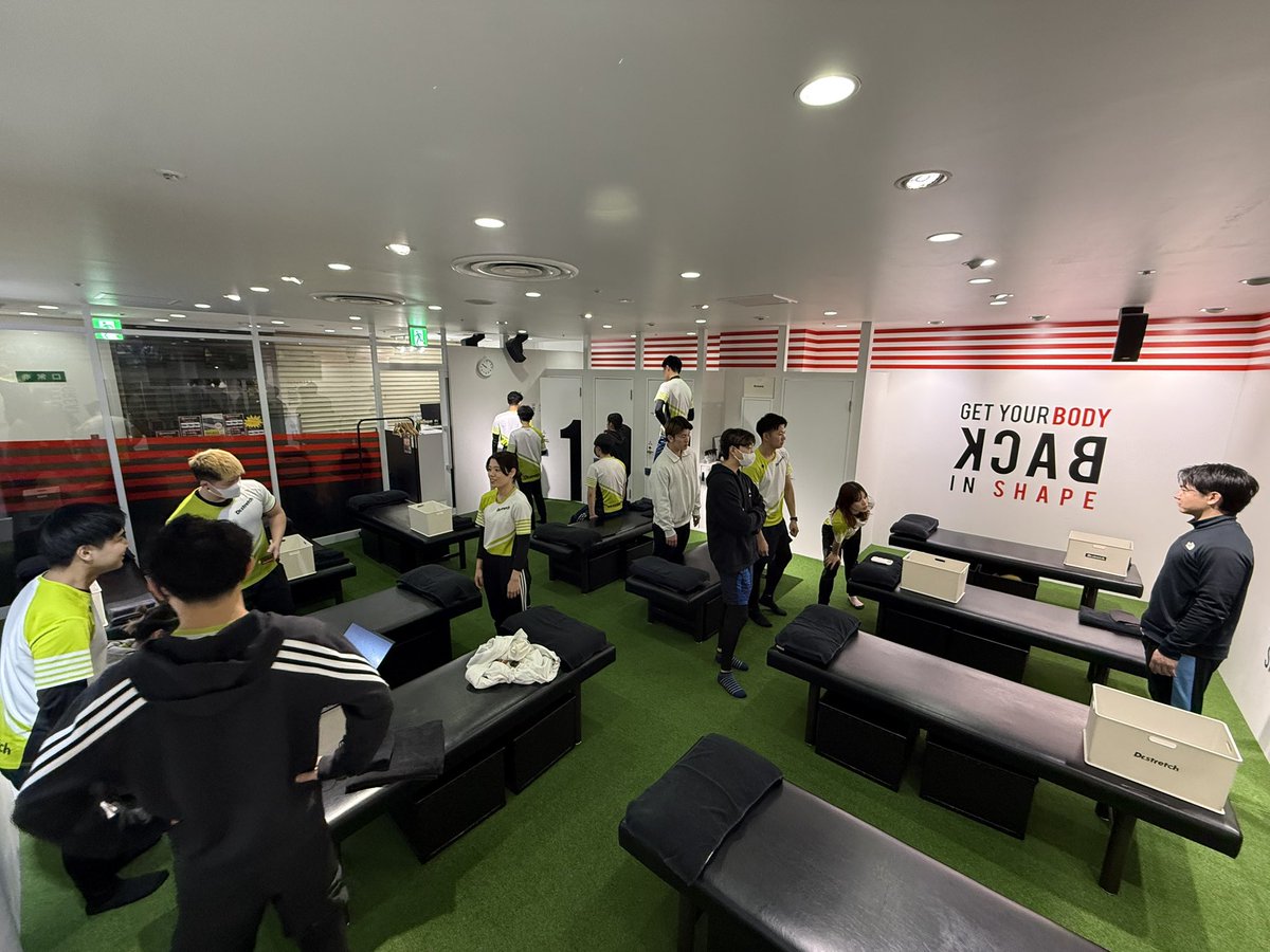 SHIBUYA6eu9's tweet photo. 嬉しい、悔しいって
どんな時に感じるのか？

目標の達成で感じ���人も感じない人もいる。

感じない人→何となく達成。なんか未達成。
感じる人→頭を使って行動し続けた人

日々の行動が未来を作る。
今日の自分はどうだったのか？

PDCAサイクル回したもん勝ち。

やるやらないは自分次第🫡 https://t.co/fNMQjz5LWV