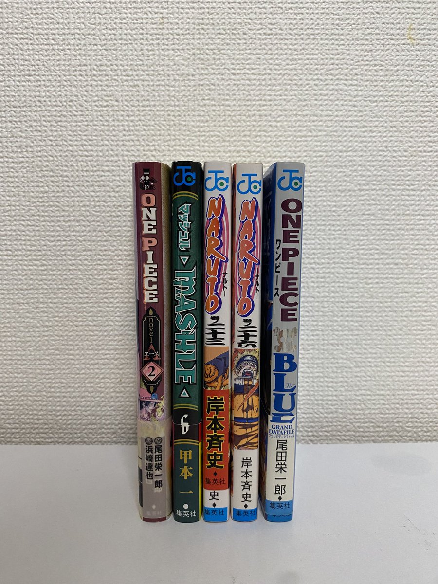 r_bou3's tweet photo. 昨日のブックオフにての初版達🔥
まさかのBLEACH5巻の帯付きがあるとは‼️
そして同じ店舗にソウルイーターの1巻も帯付き‼️
これはたまりません🤤
その他色々と購入できて大満足
普段遠くて行かない店舗だが今回の結果でリピートです‼️

#今日買った漫画 https://t.co/HhkWTddQJF