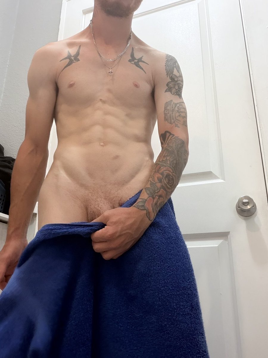 DxLReloaded's tweet photo. Fresh Out the Shower 🚿 😈 🧼 #Gay #GayTop #LGBT #Trans #TransLover #TransgenderLove #GirlDick #SissyLover #Uncut #Tattoos #Porn #GayPorn #OnlyFans #Slut #Anal #Latino #Sex https://t.co/MbI52TEwnc