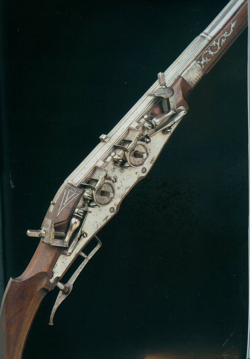ays_hr's tweet photo. @Knightly_Hist superimposed loads are when you load charges on top of one another, there are wheellock versions with two shots but snap tinderlocks went up to 8 (or flintlock XII.1122 at the royal armouries which is loaded with drilled bullets, for 23 shots as shown in the diagram) https://t.co/5KalAzt6kC