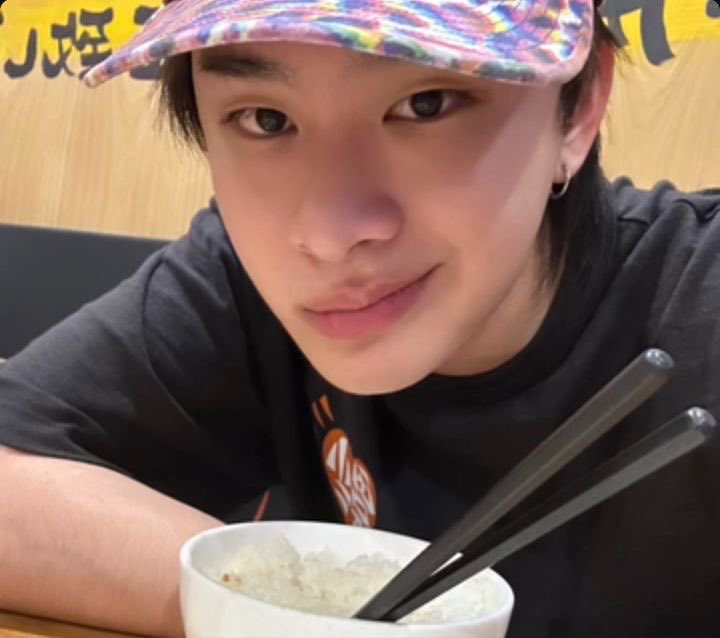 s1nc3reiei's tweet photo. กินข้าวไม่อิ่มเค้าอยากกินสปาเก็ตตี้

ใกล้เสร็จแล้ว

แบบไม่มีเส้น

…… https://t.co/VMYVkhPXVZ