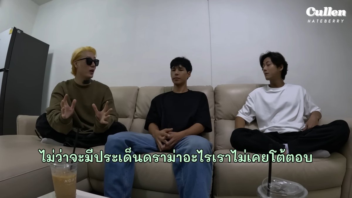 Ynot7teen's tweet photo. พอกลับไปดูอีกที เมื่อก่อนหยิ่งมาก เย้ยหยันสุด แล้วตอนนี้มันยังไง สลิ้งแตกเหรอ เพราะสตอรี่อันนั้นหรือเปล่า ออกมาทั้งคู่เลย https://t.co/xRk1m42hPD
