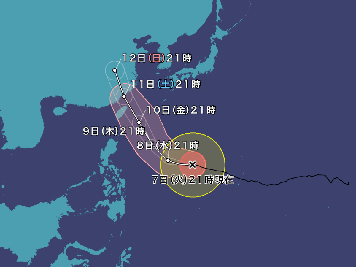MattWestPacWX's tweet photo. Super Typhoon #Bavi (pre-#IndayPH) has regained super typhoon status on the Joint Typhoon Warning Center (JTWC) scale after completing an eyewall replacement cycle (ERC) earlier today. ⚠️

Meanwhile, the Japan Meteorological Agency (JMA) reports that the gale-force wind diameter of STY Bavi has reached 1,300 kilometers, making it the largest tropical cyclone in the Western Pacific (WPAC) basin so far this year, surpassing STY #Sinlaku.

JMA (JP): 100 kts (~185 km/h) [10-min] {Very strong}
PAGASA (PH): 100 kts (~185 km/h) [10-min] {Super typhoon}
JTWC (US): 130 kts (~240 km/h) [1-min] {Category 4}

The latest forecast track from JMA shows a westward motion over the next 24 hours before the system turns sharply northwestward as the subtropical ridge to its northeast becomes the primary steering mechanism.

Beginning late tomorrow, July 8, increasing wind shear is expected to gradually weaken the system as it approaches Taiwan and the Ryukyu Islands.

Meanwhile, based on satellite imagery, the extension or trough of STY Bavi, associated with the Southwest Monsoon (#HabagatPH) appears to be reaching Eastern Visayas and Catanduanes.

📷: Himawari-9 via Dapiya, RAMMB-CIRA, JMA via WNP, F16 SSMIS via CIMSS