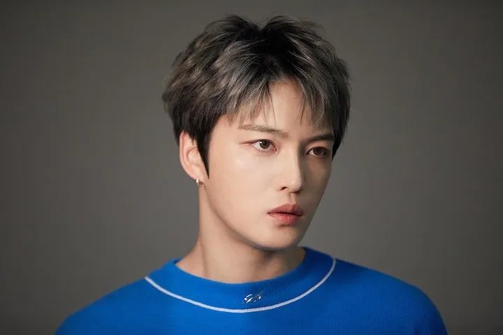 queen_never_cry's tweet photo. this hair was such a serve lowk hope he’ll bring it back https://t.co/4Y0WfZHxhR