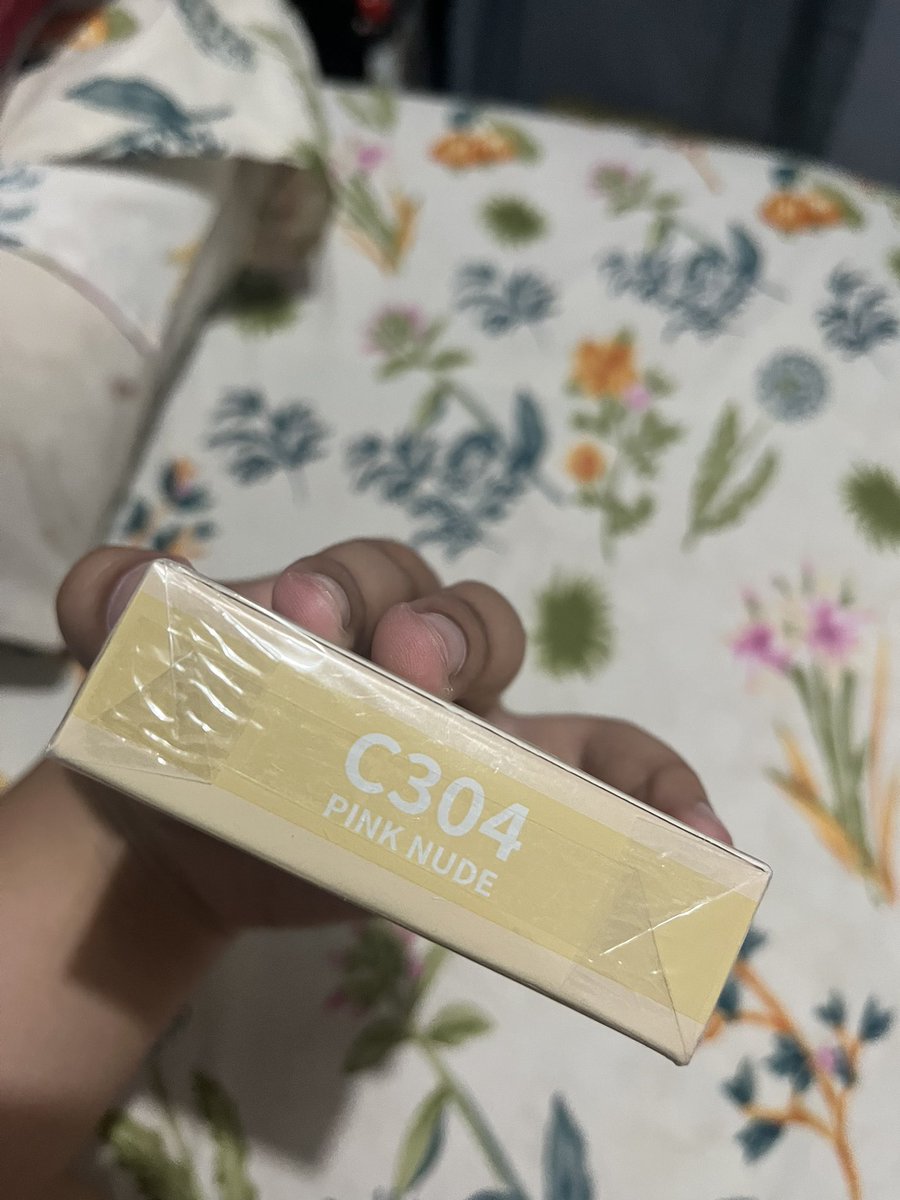 orangariq's tweet photo. JUAL NEW noutriwear flawless cushion foundation Y.O.U you all day shade pink nude perfect cover

💸 30k 

NEW MASIH SEGEL
exp 24/07/2026
penggunaan masih aman sampai 1 tahun kedepan karena ada PAO (period after opening) masih tersegel jadi aman ya
shade pink nude
bisa 🍊 freeong https://t.co/JypHSOdJPZ