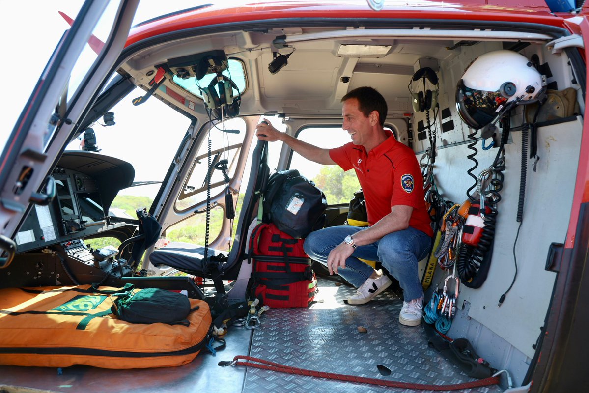 Ll_Galmes's tweet photo. 🚁 En només un any, sa Milana ja ha fet 271 intervencions: 150 rescats, 101 serveis de prevenció i 20 intervencions en incendis. 

Un recurs imprescindible que era una reivindicació històrica dels @BombersdeMca per reforçar la seva capacitat de resposta i salvar vides.

Continuam invertint en més seguretat, més prevenció i millors recursos per protegir Mallorca. Aquesta legislatura hem incrementat un 24% el pressupost dels Bombers de Mallorca.

Agrair, una vegada més, al cos de bombers la seva entrega i professionalitat cada dia.