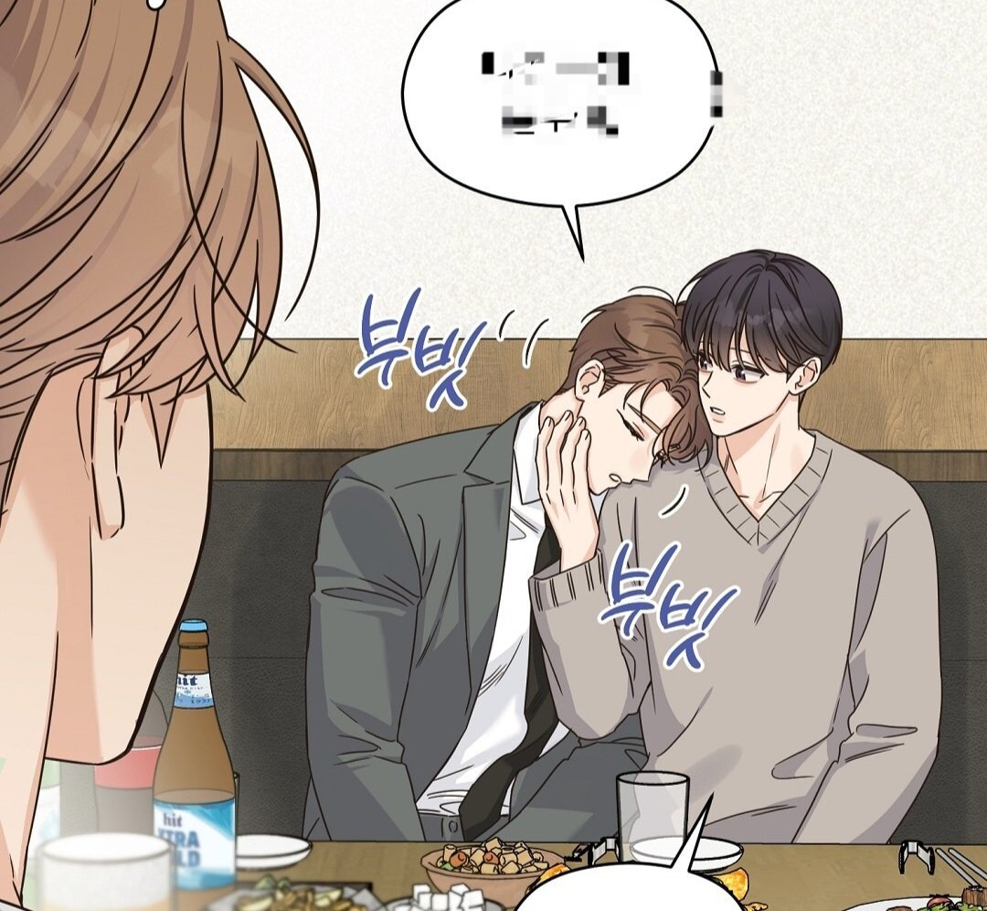 raniwizard's tweet photo. They finally ended up in the same frame, even though it was such an awkward moment. 😂 Wooyeon looked a little put off by how clingy Taegyeom was being with Yeonwoo 😂 https://t.co/pY8mHyr5B4