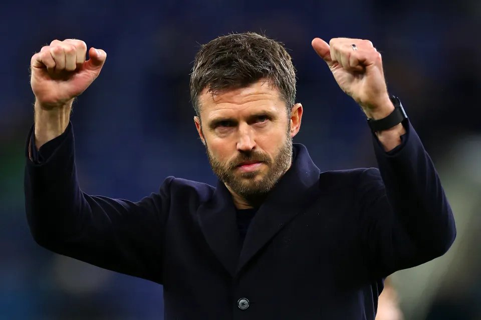 FrankEra_'s tweet photo. 🚨🎙️ | Michael Carrick speaks ahead of the upcoming season with #MUFC:

"I want to start by thanking you from the bottom of my heart for your incredible support throughout last season. 

"As a club, we moved forward together, and you played an essential role in enabling the team to finish third in the Premier League and qualify for the Champions League.  

"Having been a player, coach, supporter, season ticket holder, and now head coach of Manchester United, I am fully aware of your importance to our club. It is a true privilege to have benefited from your support since I first arrived at this club 20 years ago.  

"In the first few days after my return to the club, the technical staff and I spoke with the players about the immense privilege we all have in representing Manchester United, which means so much to so many people, and the importance of rising to the challenge of playing for our club.  

"The players embraced that responsibility and much more, we can truly be proud of the progress the group has made in recent months.  

"Whether you are a player, staff member, or supporter, we saw, in the first two matches after my return against Manchester City and Arsenal, that unique buzz that we always seek here.  But I think what pleased me the most was the way we managed to build on those early successes and continue to progress.  

"We showed quality, consistency, and proved that we could win in different ways.  We delivered superb attacking performances against Liverpool, Nottingham Forest, and Aston Villa, but we also secured victories through sheer grit, as at Everton and Chelsea.  

"Even after securing our qualification for the Champions League, we didn't lose our momentum or focus.  In our last two matches, you could see that determination was still there in everyone. That's exactly what we need to move forward as we approach next season.  

"Of course, I know that not everything can always go smoothly, because the demands are very high. Those demands are necessary for a club of this stature. That's why succeeding here is so rewarding. And if we show unity while embodying the values we want to see in our performances, then we'll always have excellent chances of success.  

"We know we must continue to improve. We have a huge responsibility: to win and to play exciting football.  That will never change, and we must always fight for the biggest trophies. There are steps to take, but we are well positioned to achieve them.  

"We have a fantastic group of players, and we are convinced they have the talent, commitment, and determination needed to succeed here.  

"They love being part of this club, and we see how much they want it. That gives us the confidence to know that we are truly building something and moving in the right direction.  

"We know we have what it takes to beat the best teams in this league. Now it's about doing it over a full Premier League season, while fighting for every trophy within reach.  

"I look forward to leading this group forward next season and seeing those exceptional European nights return to Old Trafford.  

"We are ready to step it up and deliver even more of those great moments that are the very essence of United."