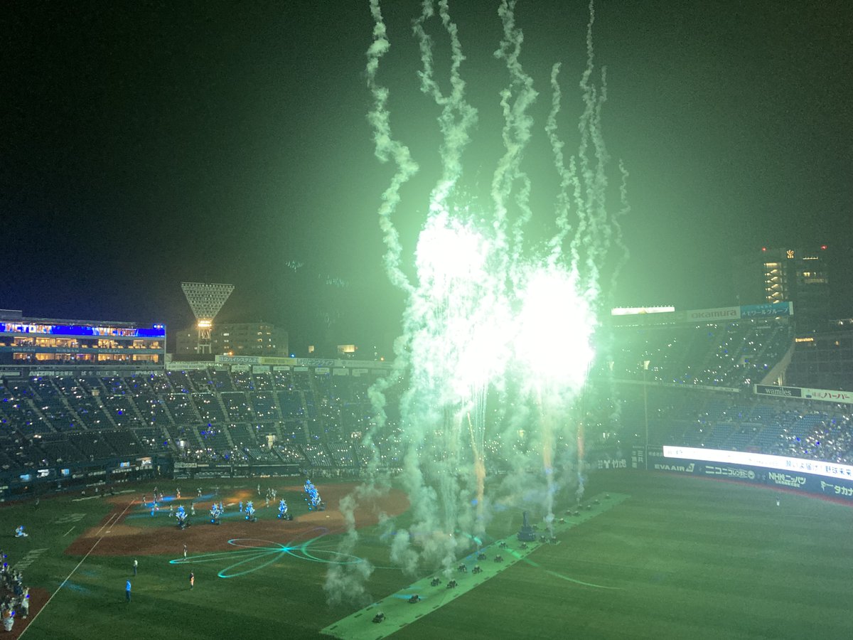 golfin0323's tweet photo. 現地から〜
横浜優勝 ⭐️ミ

現地0勝3敗から、、
3勝3敗１分け　五分に戻した🧢

現地4試合負けなし、、、
こっからよ、ベイスターズ！！

#baystars https://t.co/I2IszH6L80