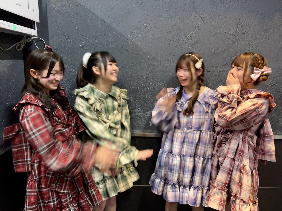 pechunia_pr's tweet photo. #派生ユニット 

本日は七夕公演ありがとうございました！

お互いのユニットを広める為に
''ギミラブ！・文翠麗''という名前をそのままグループ名として活動している4人組。

イベント毎ユニット。という事で七夕LIVE完です🎋

明日は早い時間になりますが 七夕 最終公演という事で...こころ代打のゆりあちゃんが助っ人で、はいります！
よろしくお願い致します！✨