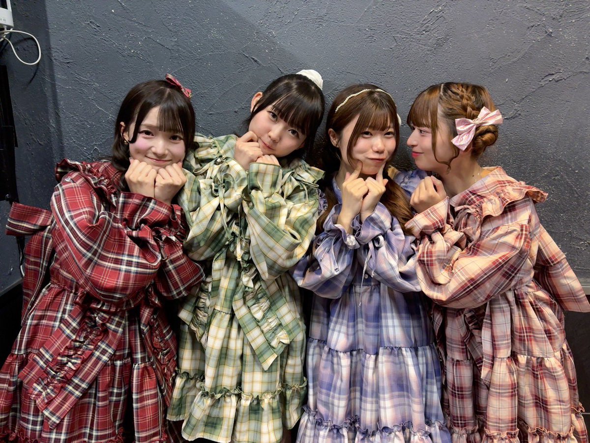 pechunia_pr's tweet photo. #派生ユニット 

本日は七夕公演ありがとうございました！

お互いのユニットを広める為に
''ギミラブ！・文翠麗''という名前をそのままグループ名として活動している4人組。

イベント毎ユニット。という事で七夕LIVE完です🎋

明日は早い時間になりますが 七夕 最終公演という事で...こころ代打のゆりあちゃんが助っ人で、はいります！
よろしくお願い致します！✨