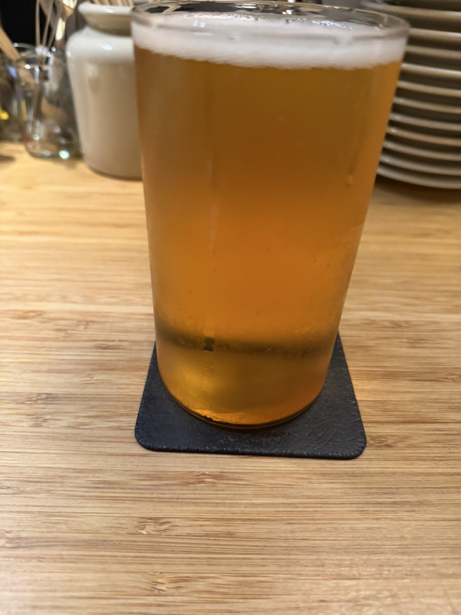 ryu_tbk88's tweet photo. ドームで5杯飲んだけど、このVであと2杯飲めそう☺️🍺

#ジャイアンツ
#坂本勇人 https://t.co/hELlJuMlIf