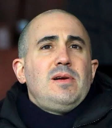 Gazelliottmufc's tweet photo. sack this egg  #GLAZERSOUT #ineosout 

@OmarBerrada chancer https://t.co/aPbhfGkvvP