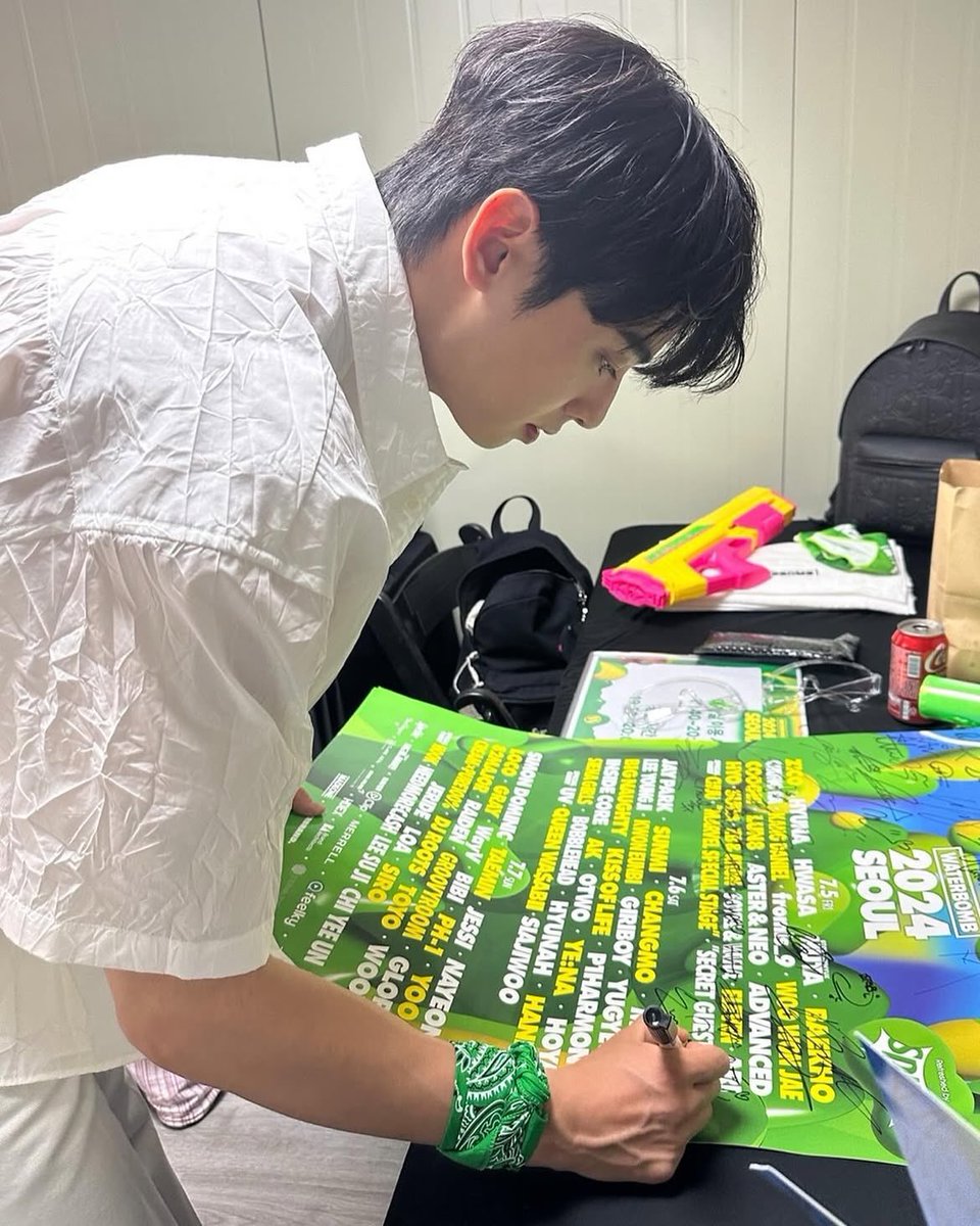 CEWProjects's tweet photo. Cha Eun-woo: Everyone, are you having fun?
Crowd: Yes!
Cha Eun-woo: Are you enjoying it?
Crowd: Yes!

26.07.07

Daily military countdown for Eunwoo, marking his journey.

Each day we look back at a moment from Eunwoo’s past on this date, celebrating the memories he has given us over the years while we wait for his return.

Today is Day 345

On this day, July 7, 2024, Eunwoo shared images from his appearance at WATERBOMB SEOUL 2024. 💦✨

Held over three days at the Korea International Exhibition Center (KINTEX), WATERBOMB is one of Korea’s biggest summer festivals, bringing together K-Pop, Hip-Hop, EDM, and its signature large-scale water battles.

Eunwoo lit up the stage with an unforgettable performance, winning over the crowd and making his WATERBOMB debut an absolute success. 

We will be here every day until he returns.