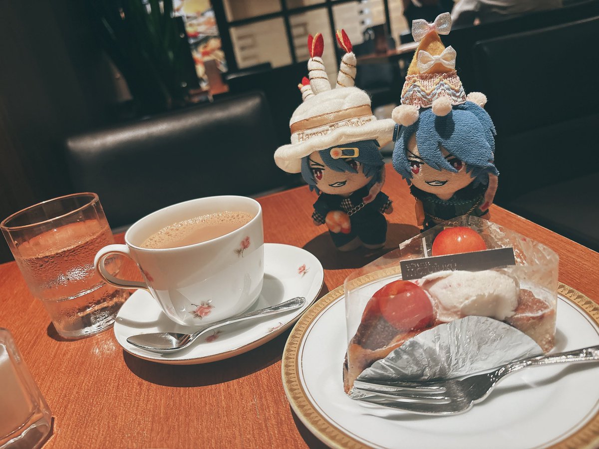 821penguin's tweet photo. バースデーボーイ🎂でちおめでとうね✨ https://t.co/JJi8EaKRXI