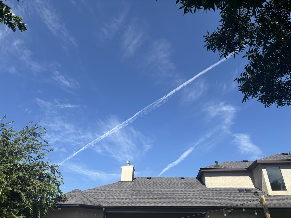 ATXskywatch's tweet photo. @ImBreckWorsham These are just clouds. https://t.co/giF1D5DKG9