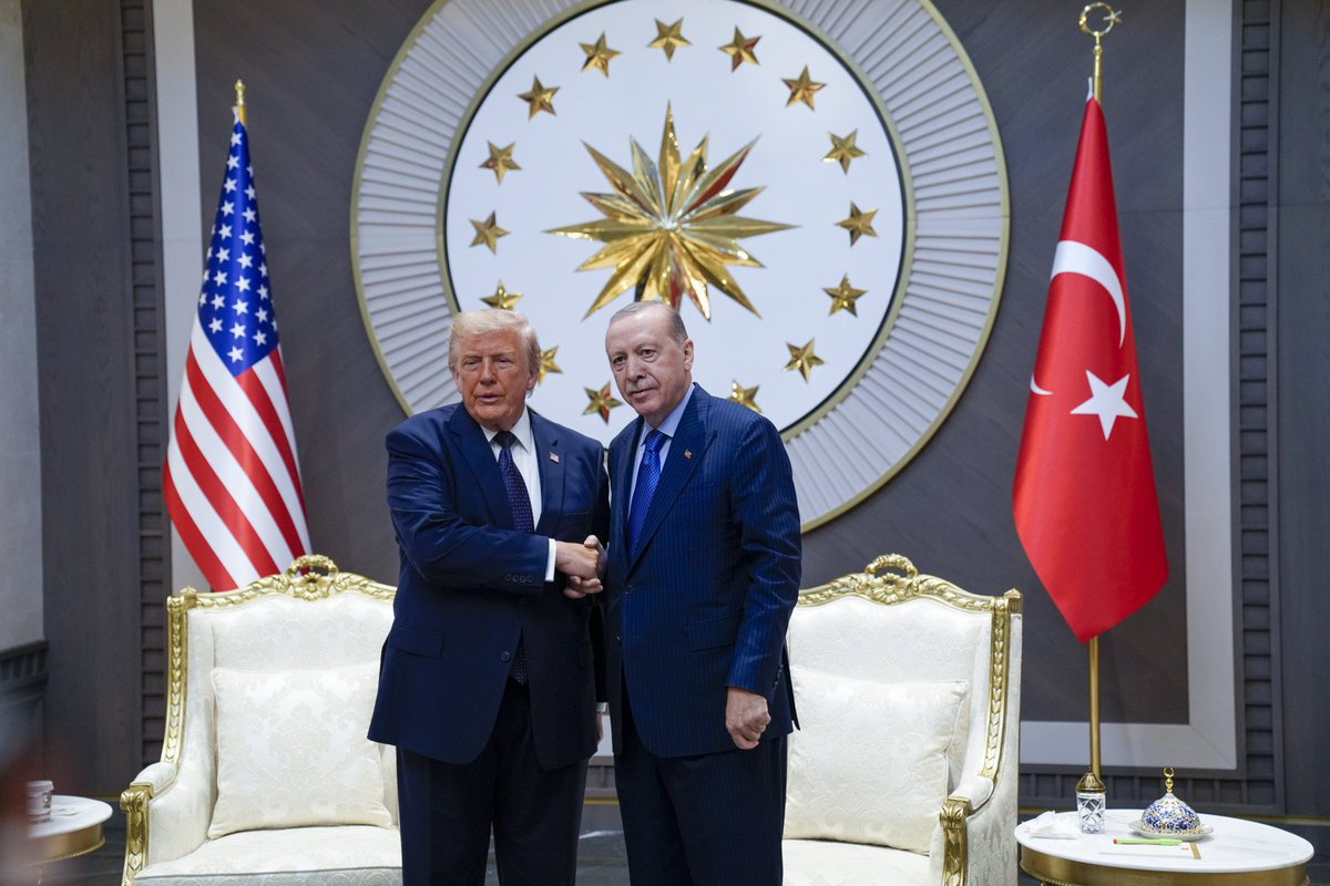 ulkucuedit's tweet photo. 🚨 SON DAKİKA 

Trump: Türkiye’ye uygulanan CAATSA yaptırımlarını kaldırıyoruz.

Türkiye’yi, dostumu ( Cumhurbsşkanı Erdoğan ) yaptırımlara boğmak istemiyorum. https://t.co/BLjLBPJhvW