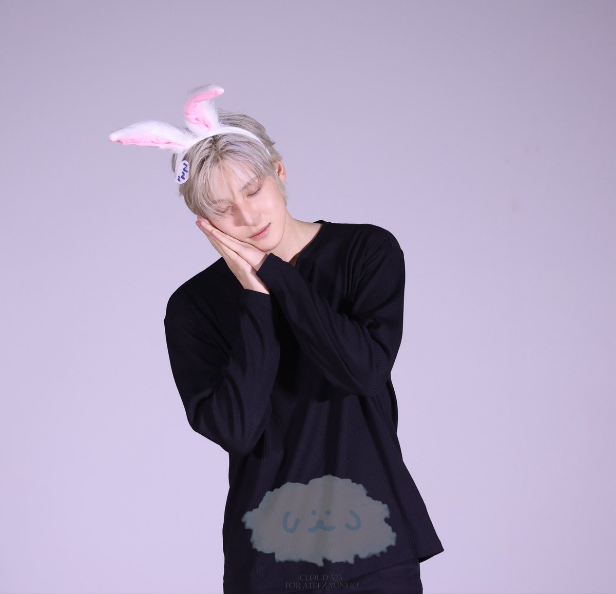 cloud323yh's tweet photo. 260704 MFM

💢💤🐰 

DO NOT CROP LOGO 🚫

#에이티즈 #윤호 #ATEEZ #YUNHO https://t.co/Wb1ye81d82