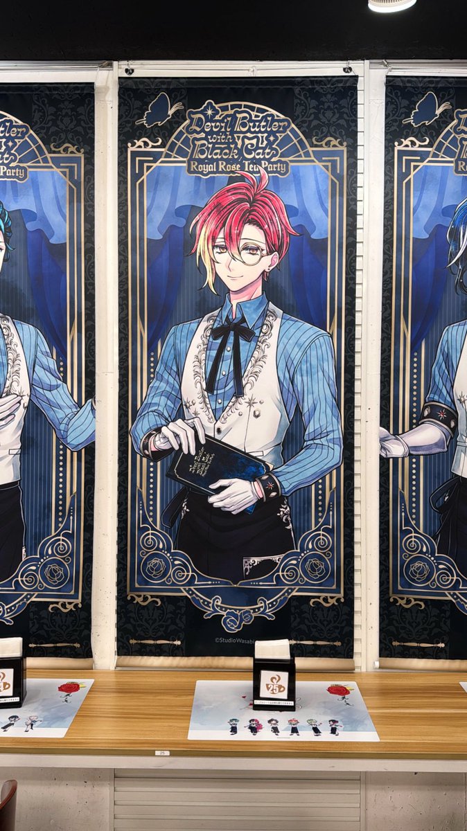fe2yu_'s tweet photo. アニカフェ行ってきました🥰
ムーちゃんのお顔がすごいことになっちゃってるんだけど、どれも美味しくて、🦋さんもかっこよくて最高でした✨️
アクスタ、缶バ、カードを1つずつ買ったら、まさかの全部🦋さん😭💕
バッジはお互いの推しを引き合えて嬉しかった…！
とっても幸せな時間でした🍀 https://t.co/YUKf5GplIY