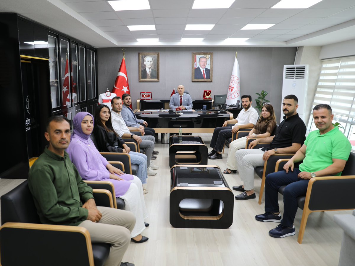 akgencadiyaman's tweet photo. 📍 Adıyaman

İl Gençlik Kolları Başkanımız Sayın Av. Hasan Ünsal, İl Gençlik Kolları Başkan Yardımcılarımız Cumali Erkut, Ubeydullah Has ve İl Fidan Akat, İl Gençlik Kolları Yönetim Kurulu Üyelerimiz Ayşenur Çakır, Esra İzol, Ahmet Hakan Alp ve Ramazan Taşdelen, Gençlik ve Spor İl Hizmetler Müdürü Sayın Ayhan Tekin ile birlikte Adıyaman Gençlik ve Spor İl Müdürümüz Sayın Hüseyin Elüstü’nü makamında ziyaret ettik.

Nazik misafirperverliği ve samimi sohbeti için Sayın İl Müdürümüze teşekkür ediyor, gençliğimiz için hayata geçirilecek ortak çalışmalarda başarılar diliyoruz.

🤝 Gençliğimiz için birlik, istişare ve ortak akılla çalışmaya devam ediyoruz.
@avhasanunsal 
#AKGençlik #Adıyaman #Gençlik #BirlikteGüçlüyüz #TürkiyeYüzyılı