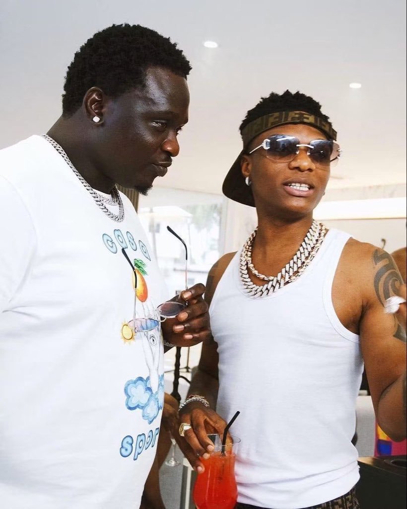 AlbumTalksHQ's tweet photo. 🚨 Wande Coal &amp; Wizkid's "Oshe" debuts at #21 on the US Billboard Afrobeats Songs Chart 📈 https://t.co/etoNTNemyY