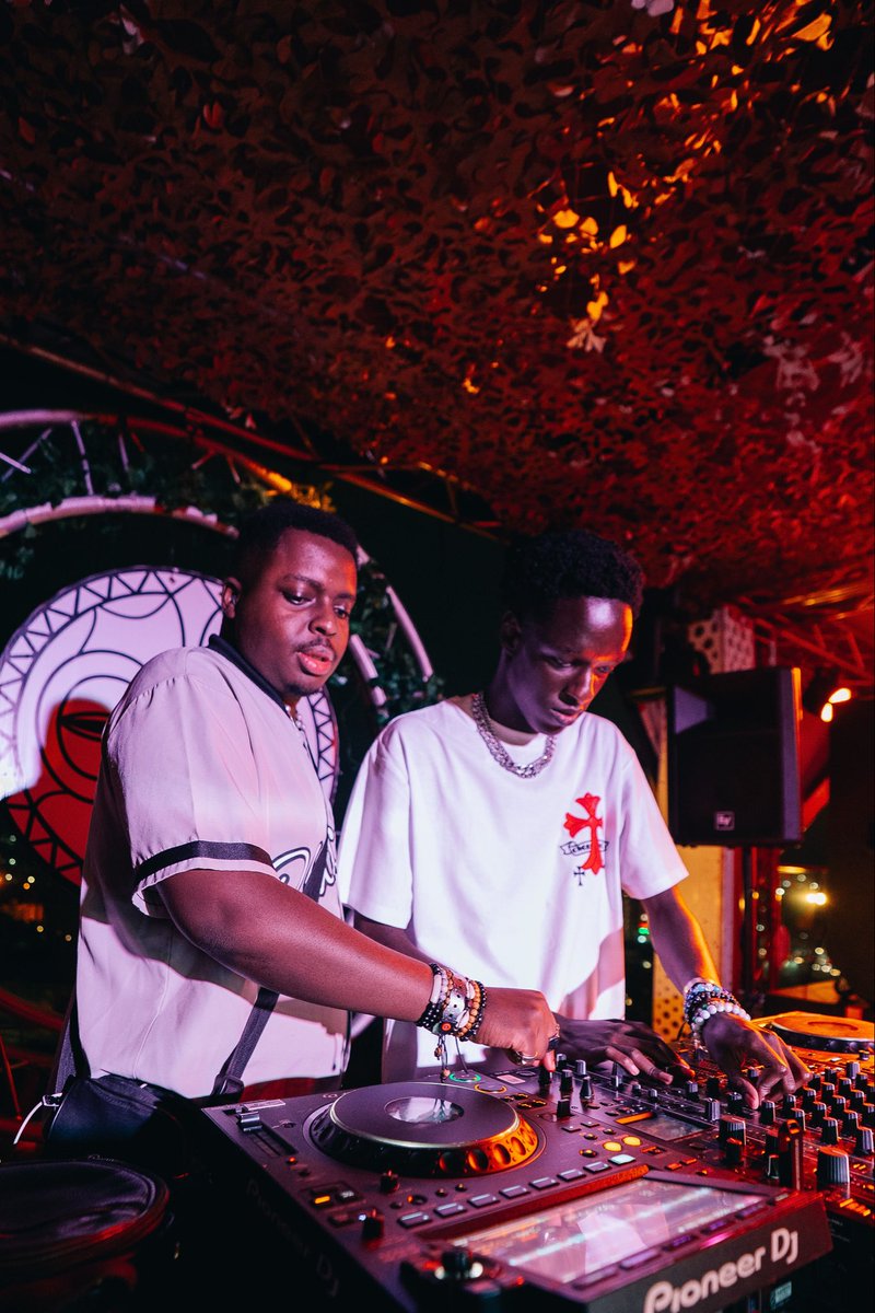 gondwana_Ke's tweet photo. &amp; we met at sunset ☀️ THANK YOU for choosing to spend your Sunday with us ❤️

A huge SHOUT OUT  to all our artists and partners for another special sundowner 🦒 Until the next dance ♾️

📸: @iannmburu 
📌: @OSereni 

#SundownerShowcase #GondwanaKE https://t.co/1sdTX5RDFf