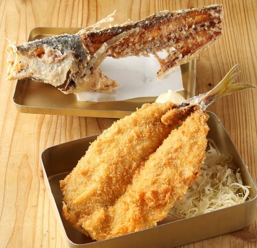 umedanakazaki's tweet photo. 梅田・中崎町で宴会場をお探しの幹事さんへ！

最大111席・完全貸切OK・飲み放題あり。
宴会をもっと盛り上げたいなら「てつたろう」へ。

本日のオススメは
【にっぽんのアジフライ】
手のひらより大きなアジを丁寧にひらいてサクサクフライに
肉厚でふっくらとした身と溢れる旨味
骨まで味わえる一品

お気軽にご相談ください📞
中崎町駅すぐ／梅田駅徒歩5分

#梅田居酒屋 #中崎町居酒屋 #梅田宴会 #梅田飲み会 #海鮮居酒屋梅田