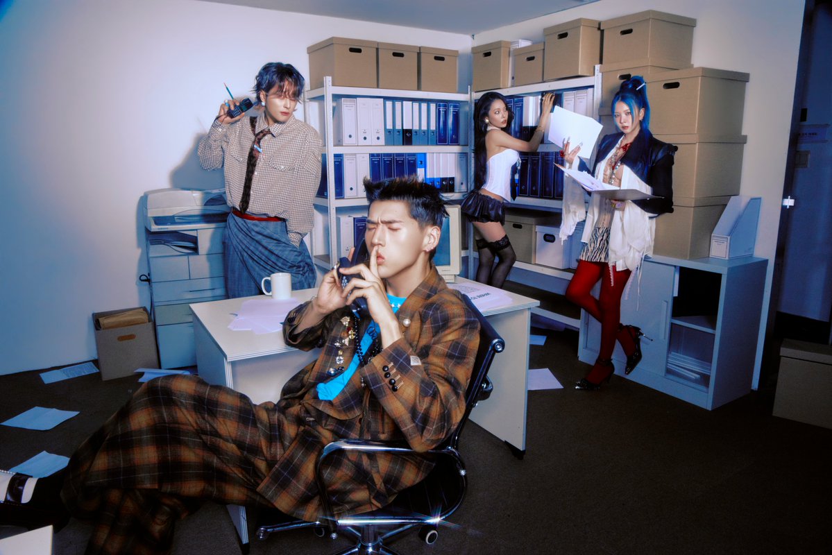 KARD_Official's tweet photo. KARD 1st Album [Where To Now? (Part.2) : NOWHERE]

Concept Photo – 1 – KARD

2026. 07. 28 6PM (KST)

#KARD #카드
#NOWHERE #WhereToNow_Part2 https://t.co/amWrfD7smy