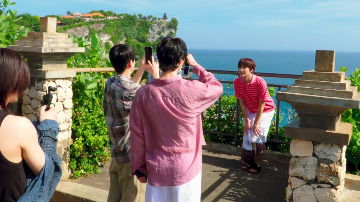 haechanprints's tweet photo. ilichil hyungs taking photo of maknae haechan https://t.co/RTm3MEHiKR
