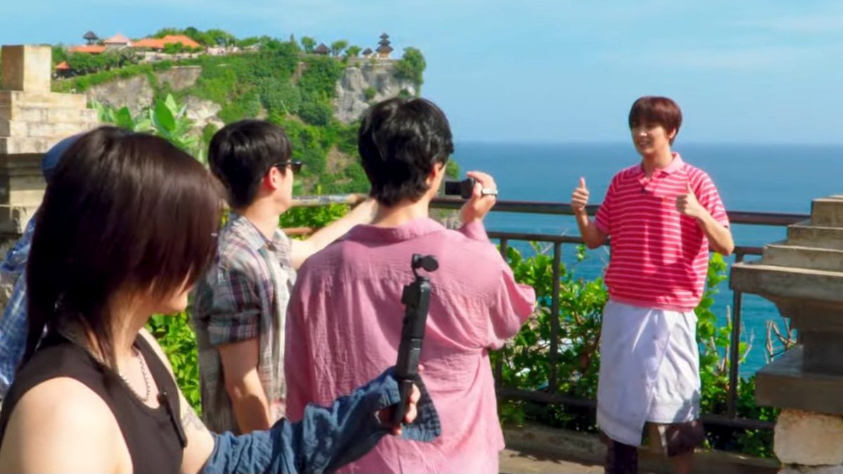 haechanprints's tweet photo. ilichil hyungs taking photo of maknae haechan https://t.co/RTm3MEHiKR