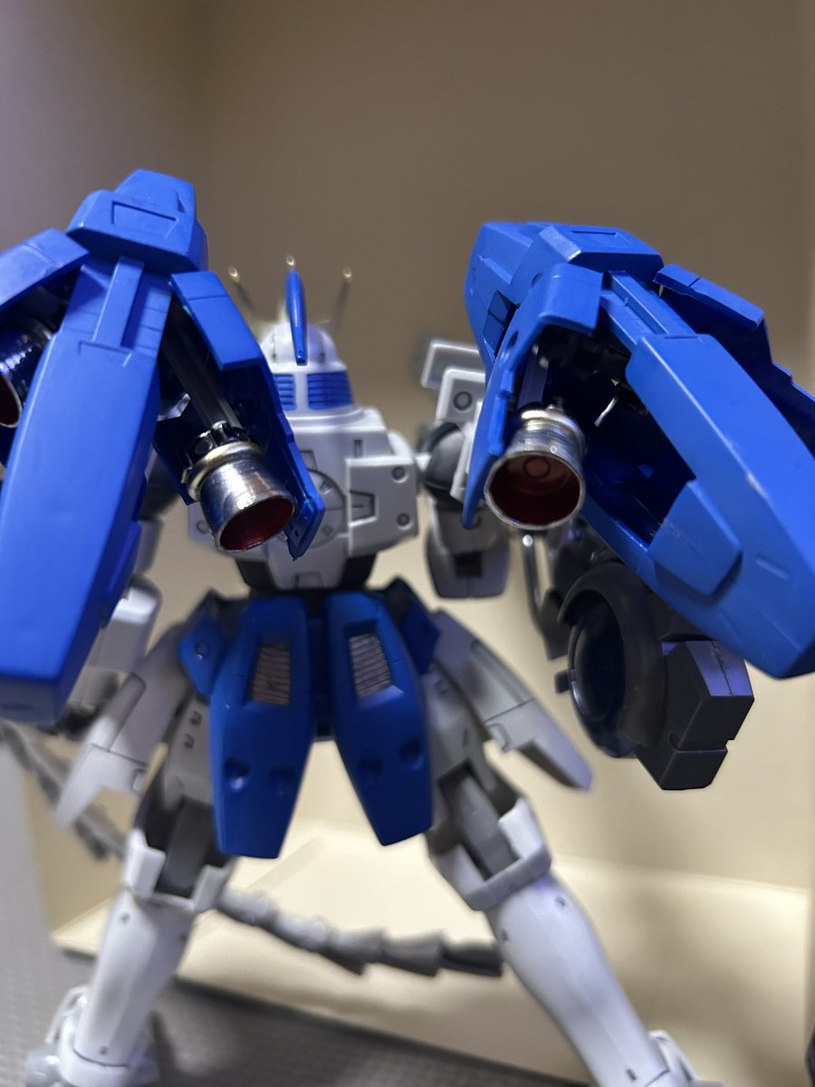 chunzo_ts's tweet photo. 旧キット 1/100『トールギスⅢ』
完成〜！

ちょいちょい色塗りして、
オリジナルとは違う部分あるけど
良い感じに出来たと思う！

すごく楽しめました！
明日は何作ろうかな〜

#ガンプラ
#ガンプラ好きと繋がりたい
#旧キット
#トールギス https://t.co/s64ZoBsA0d