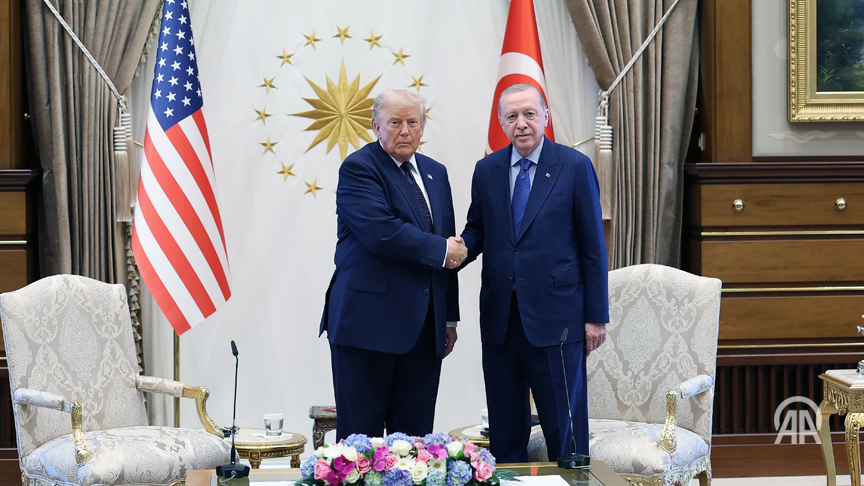 anadoluagency's tweet photo. 🇹🇷|🇺🇲 Turkish President Erdogan, US President Trump meet on sidelines of NATO summit in Ankara ⤵️

• US will take sanctions off Türkiye, Trump says

•  'You are leader respected all over world’, US President Trump tells Erdogan

• US President Trump says Türkiye has become militarily 'very strong under President Erdogan's leadership'

• Trump says he is 'disappointed with NATO,' notes he might not attend if summit were not held in Türkiye 

• Trump says he has 'a lot of respect' for Turkish President Erdogan, believes 'it's to the benefit of both countries'

🔴 Follow our live blog for the latest updates: https://t.co/45LT6IMtUC